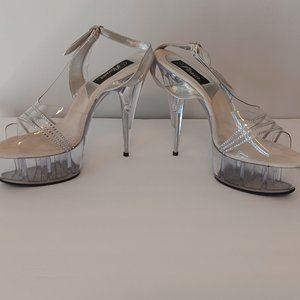 Women's high heel shoes